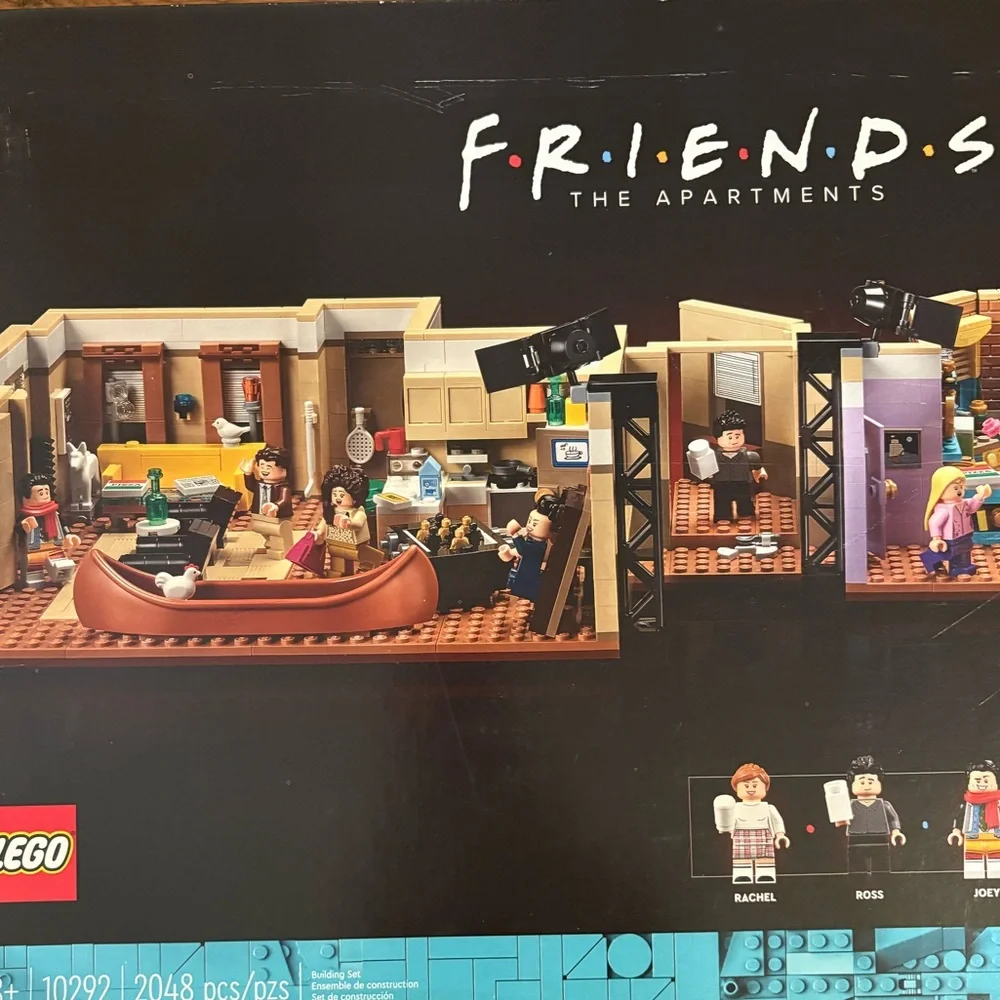 LEGO Friends Apartments Set with Characters - Picture 5 of 7